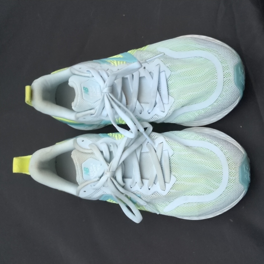 New Balance Fresh Foam Tempo WTMPOGY